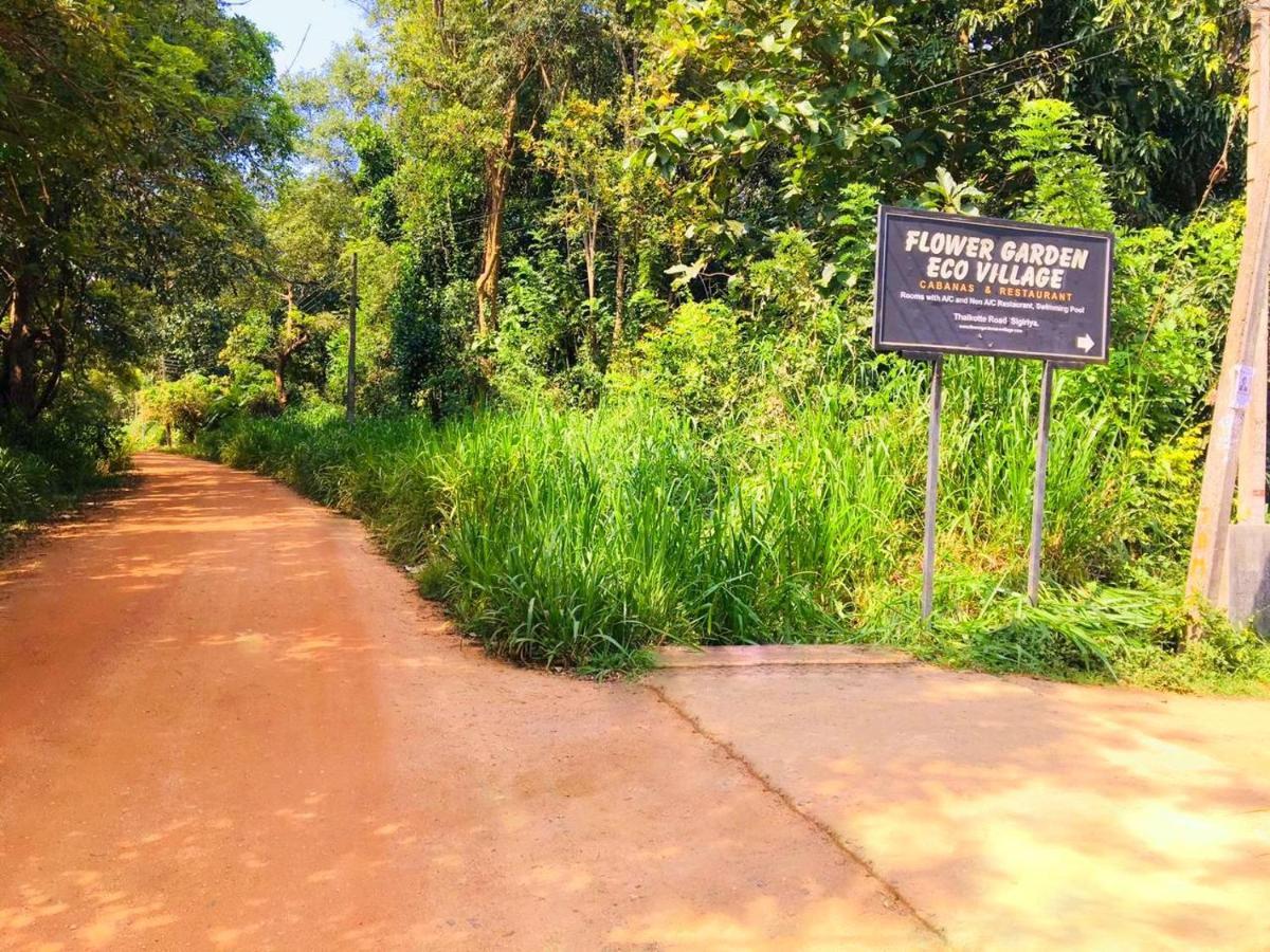 Flower Garden Eco Village Sigiriya Buitenkant foto